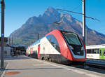 SBB Twindexx RABe 502 kurz vor der Abfahrt in Sargans.