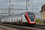 RABe 502 404-2 durchfährt den Bahnhof Rupperswil.