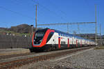 RABe 502 215-2 Twindexx durchfährt den Bahnhof Gelterkinden.