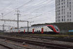 RABe 502 212-9 Twindexx durchfährt den Bahnhof Pratteln.