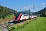 RABe 502 222-8 Twindexx fährt Richtung Bahnhof Gelterkinden.