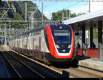 SBB - 502 216-0 + 502 406-7 bei der durchfahrt im Bhf.