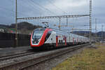 RABDe 502 006-5 Twindexx durchfährt den Bahnhof Gelterkinden.