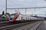 RABe 502 401-8 Twindexx durchfährt den Bahnhof Rupperswil.