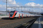 RABDe 502 015-6 Twindexx durchfährt den Bahnhof Rothrist. Die Aufnahme stammt vom 07.02.2022.