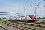 RABe 502 228-5 Twindexx durchfährt am 18.06.2024 den Bahnhof Muttenz.