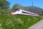 An der alten Ceneri-Strecke Bellinzona-Lugano in Mezzovico (wird durch einen Basistunnel ersetzt): Bald sieht man die schweizerisch/italienischen Intercityzüge hier nicht mehr.