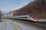 ETR 503 013-7 fährt am 19.12.2022 Richtung Bahnhof Tecknau.