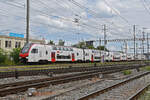 RABe 512 016-2 KISS durchfährt am 17.07.2024 den Bahnhof Pratteln.