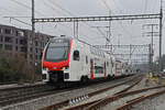 RABe 512 014-7 KISS verlässt am 17.01.2025 den Bahnhof Rheinfelden.