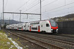 RABe 512 009-7 KISS durchfährt am 02.01.2025 den Bahnhof Gelterkinden.