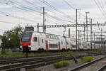 RABe 512 012-1 KISS durchfährt am 25.09.2024 den Bahnhof Pratteln.