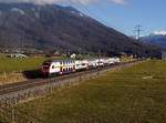 Die RABe 514 005 als S Bahn am 18.02.2017 unterwegs bei Bilten.