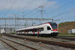 RABe 521 013, auf der S3, fährt zum Bahnhof Pratteln.