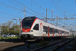 RABe 521 023, auf der S3, verlässt am 30.10.2024 den Bahnhof Pratteln.