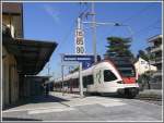 521 021-6 im neu umgebauten Dornach-Arlesheim. Die Geschwindigkeit kann man sich aussuchen, je nach Zugsgattung. (21.09.2010)