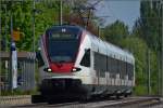 Badische Hauptbahn, die letzten Kilometer (III). Seehas 526 659-8 fhrt in dem  Bahnhof Wollmatingen  ein. April 2011.