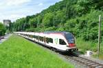 RABe 521 027-3 und RABe 521 022-4 als S3 17348 bei Aesch, 05.06.2014.