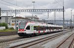 RABe 521 030, auf dem RE nach Luzern, verlässt den Bahnhof Zofingen. Die Aufnahme stammt vom 09.08.2016.