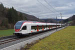 RABe 523 061, auf der S3, fährt Richtung Bahnhof Gelterkinden.