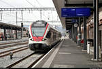 RABe 524 010 (Stadler FLIRT) der TILO SA (SBB/TRENORD S.r.l.) als R 25468 (R40) von Varese (I) nach Mendrisio (CH), weiter als S40, erreicht den Bahnhof Chiasso (CH) auf Gleis 1 und setzt seine Fahrt als R 25469 (R40) nach Como S. Giovanni (I) fort.
[20.9.2019 | 13:17 Uhr]