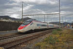 ETR 610 durchfährt den Bahnhof Gelterkinden.