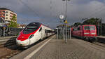 In Memmingen trafen sich am 09.10.2021 der 610 110 der SBB auf dem Weg von München nach Zürich und die DB 111 035-2, welche als RB72 nach München fahren wird.