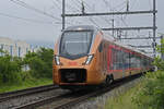 RABe 526 222 Traverso der SOB fährt am 03.06.2024 Richtung Bahnhof Lausen.