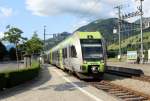 BLS: RABe 535 107 als R-Zug erreicht am 8. Juli 2015 Bahnhof Zweisimmen.