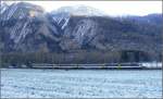 Unterhalb von Says jagt ein RBDe 560 NPZ durch die ganz leicht verschneite Landschaft Richtung Chur. (23.01.2008)