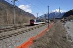 Ein NPZ mit dem RBDe 560 005-1 fhrt als Regio 4144 von Brig nach Sion. Eyholz, 29.3.08.