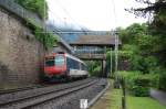 Ein RBDe 560-Triebzug bei Veytaux-Chillon am 06.06.2008