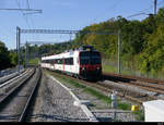 SBB - Triebwagen RBDe 4/4 560 266-9 an der Spitze einer Domino Komp. bei der einfahrt im Bahnhof Mies am 08.10.2020