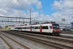 ABt NPZ Domino 50 85 39-43 817-8, auf der S29, fährt am 10.06.2024 beim Bahnhof Rupperswil ein.