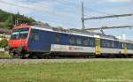 Der Triebwagen RBDe 561 000-1 ist eben aus dem Bahnhof Wauwil ausgefahren am 20.05.2011.