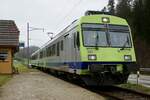 Der RBDe 566 II 241 vom VPM beim Fotohalt am 22.12.24 im Bahnhof Oberei.