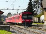 RM / bls - Nachschuss vom Regio nach Thun mit dem Triebwagen RBDe 4/4 566 234-1 bei der einfahrt in den Bahnhof von Gerlafingen am 10.04.2011