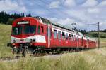 Der RBDe 566 I 222 des VPM unterwegs auf der Emmentalbahn nach Sumiswald am 1.7.23 bei Gammenthal.