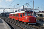 Roter Pfeil  CHURCHILL .
Anlässlich einer Sonderfahrt vom 16. November 2019 konnte der RAe 4/8 1021 mit Baujahr 1939 (1996) wieder einmal als sehr seltener Gast in der Westschweiz bewundert werden. Er ist in Zürich stationiert. Nach der Ankunft in Murten mit einer Reisegruppe von Genève auf Gleis 3 bot sich die Gelegenheit den fotogenen Oldtimer ab verschiedenen Standorten zu verewigen.
Foto: Walter Ruetsch 