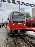 Die Frontansicht des Triebwagens Be 4/4 654  L'Aurore  der CJ am 29.1.21 im Bahnhof Tramelan.