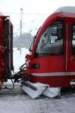 Diese Front entschädigt eine 5.5h Zugfahrt allemal! RhB Allegra ABe 8/12 3508  Richard Coray  in St. Moritz. 08.02.2014