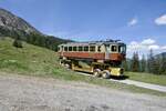 Der Be 4/4 22 mit dem man am 14.5.24 nach Lauterbrunnen unterwegs ist bei der Ausweichstelle unterhalb der Winteregg.