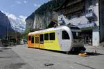 Der zweite Zugteil des Be 4/6 101  Eiger  der am 13.5.24 in der Zwischenzeit auf dem Bahnhofplatz Lauterbrunnen steht.