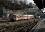 Der CEV MVR Bt 222 mit dem BDeh 2/4 74 steht in Vevey.