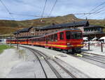 JB - Triebwagen BDeh 4/8 213 + BDeh 4/8 215 im JB Bahnhof auf der Kleinen Scheidegg am 28.09.2023