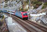 EC 131 Cisalpino Basel - Milano Central (an Brig 11:08) mit Lok E 484.013 SR verlt am 13.11.2006 das Luogelkin-Viadukt.