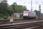 Die 185 594-9 von Crossrail kommt als Lokzug von Herzogenrath und fhrt in Aachen-West ein bei Sonne und Wolken.
21.9.2011


