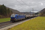 Siemens Vectron 193 492-6 fährt Richtung Bahnhof Gelterkinden.