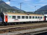 SBB / HUPAC - Begleitwagen zu dem  LKW - Transporten durch die Schweiz der Db 51 85 05-10 014-0 am Warten hinter einer BLS 465 im Bahnhof von Brig am 20.09.2007