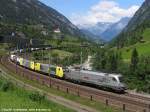 Rail4Chem Zug 40027 mit Hupac Lok ES 64 U2-100 und zwei Loks der FNM bei Wassen, 10. Juni 2005.